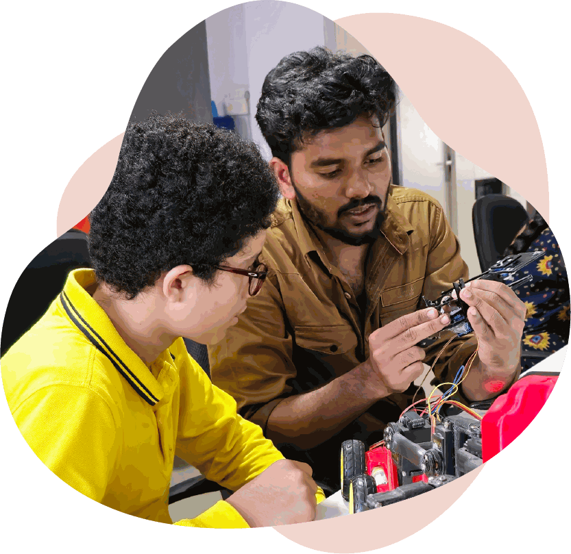 AITinkr mentor with student